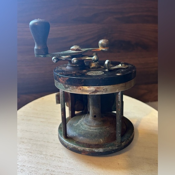 Vintage Pflueger Templar 1419 3/4 Conventional Fishing Reel - Picture 3 of 15